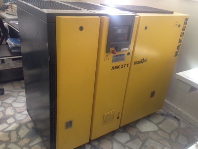 KAESER Kompresör, temiz ve bakımlı.